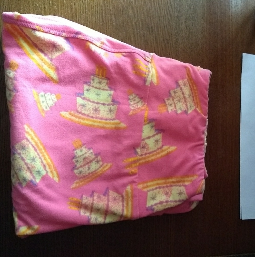 EUC OS Lularoe birthday leggings